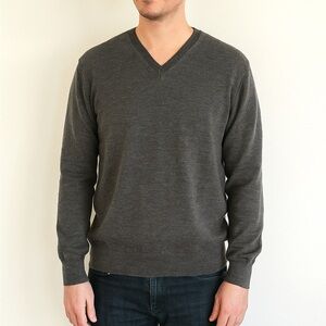 Burberry Brit Men's 100% Wool V-Neck Sweater Dark Gray Size XL